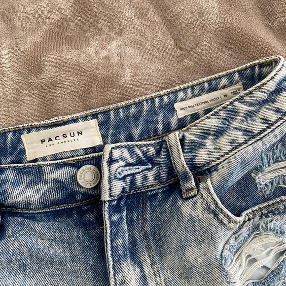 PacSun high rise festival short size 26 - Picture 2 of 3